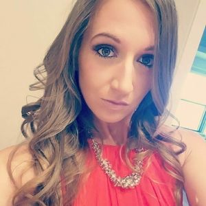 Meet your Posher, Nikki